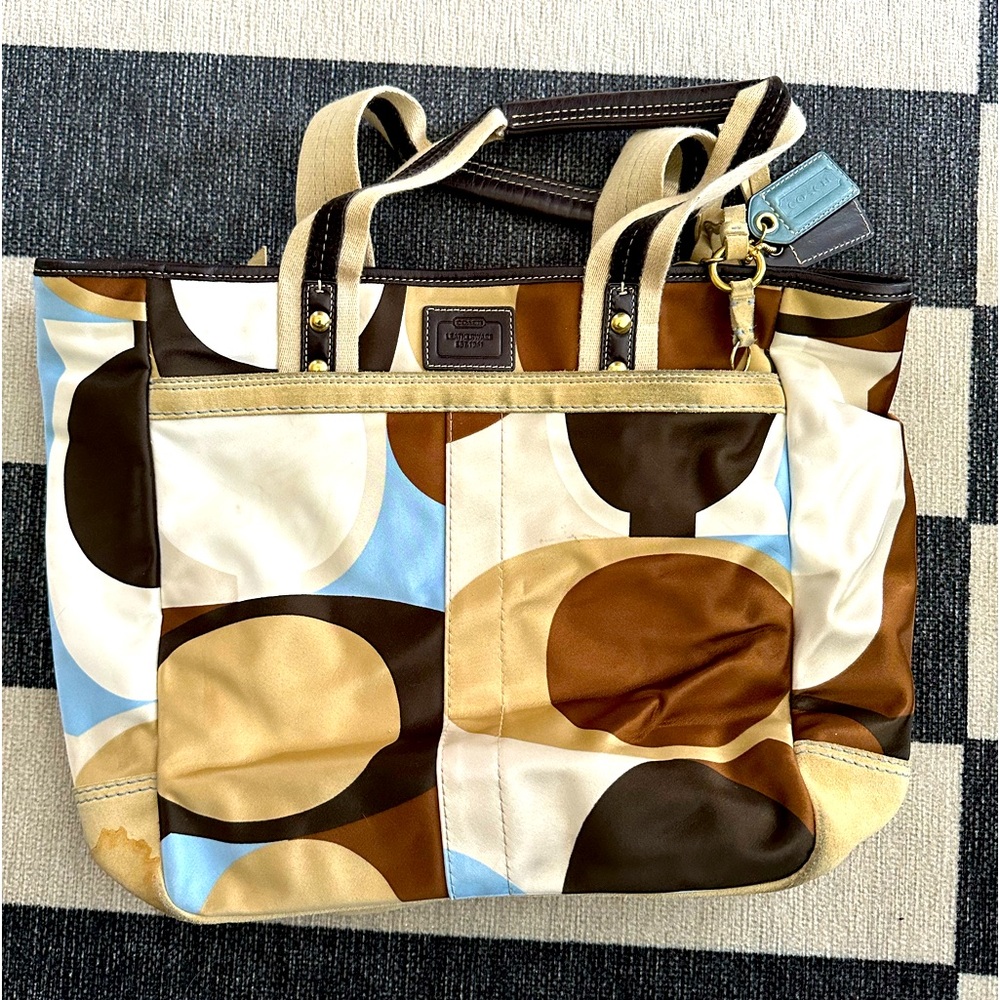 Well loved coach Hampton tote